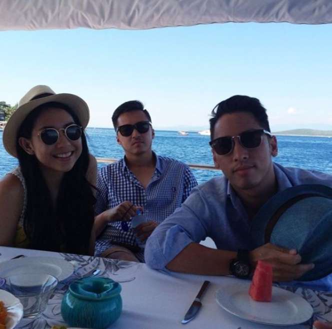 Arya Bakrie, Sepupu Nia Ramadhani yang Bergaya Glamor