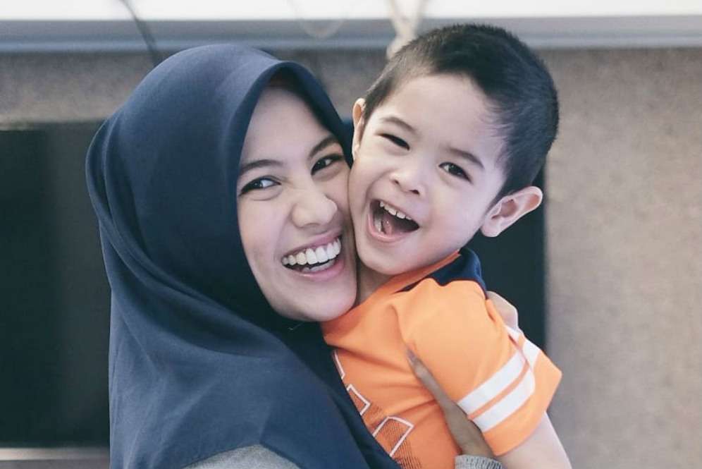 Tengok Dua Jagoan Alysa Soebandono, Dude Kalah Ganteng!