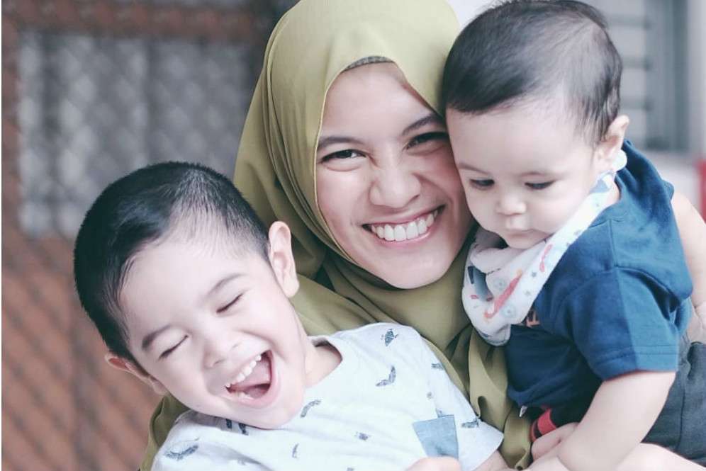 Tengok Dua Jagoan Alysa Soebandono, Dude Kalah Ganteng!