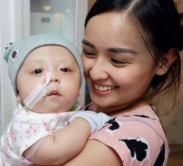 Marcella Zalianty Tak Sendiri, 5 Seleb Ini Berjuang Demi Anak
