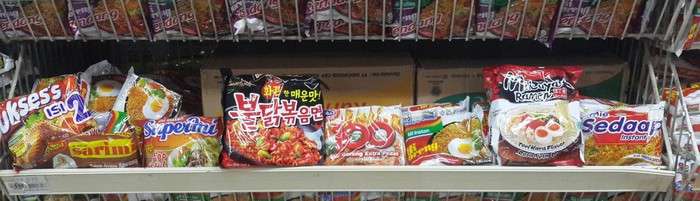 Sederet Foto Cuitan `Agama Indomie` yang Mengocok Perut