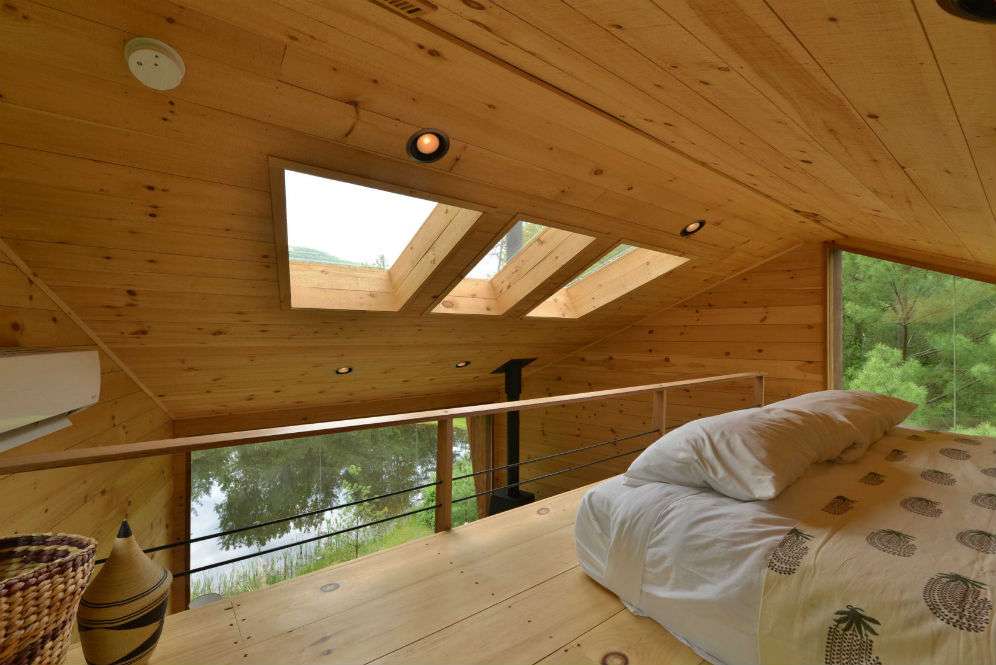 Ada Rumah Pohon di Tengah Hutan Berdesain Modern