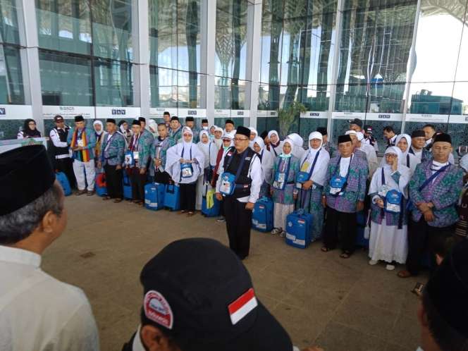 FOTO: Kloter Pertama Jemaah Haji Indonesia Tiba di Tanah Suci