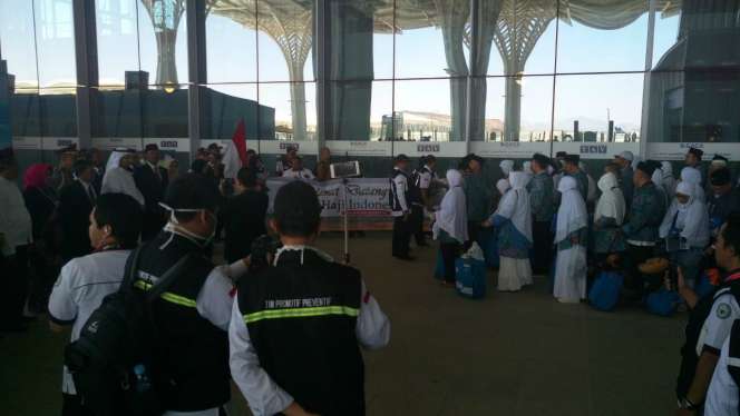 FOTO: Kloter Pertama Jemaah Haji Indonesia Tiba di Tanah Suci