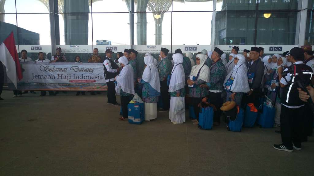 FOTO: Kloter Pertama Jemaah Haji Indonesia Tiba di Tanah Suci