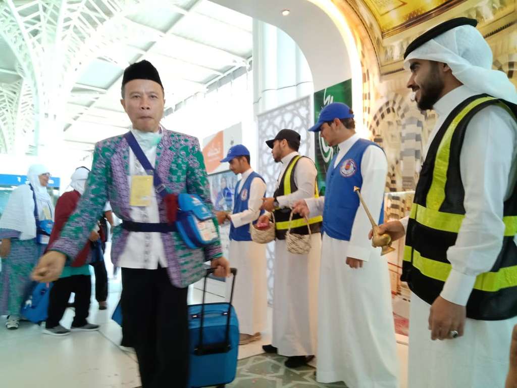 FOTO: Kloter Pertama Jemaah Haji Indonesia Tiba di Tanah Suci