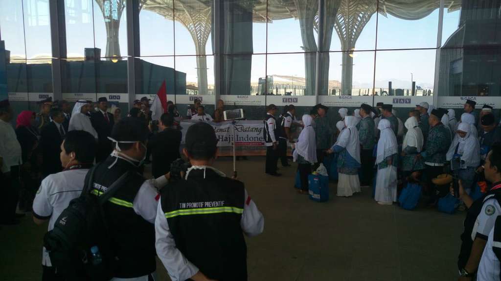 FOTO: Kloter Pertama Jemaah Haji Indonesia Tiba di Tanah Suci