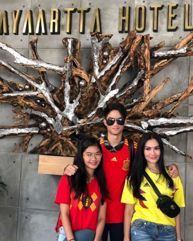 Kritik Penampilan Peserta Audisi, Intip Gaya Mewah Iis Dahlia