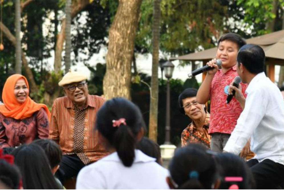 Saat Halaman Belakang Istana 'Disulap' Jadi Tempat Main Anak