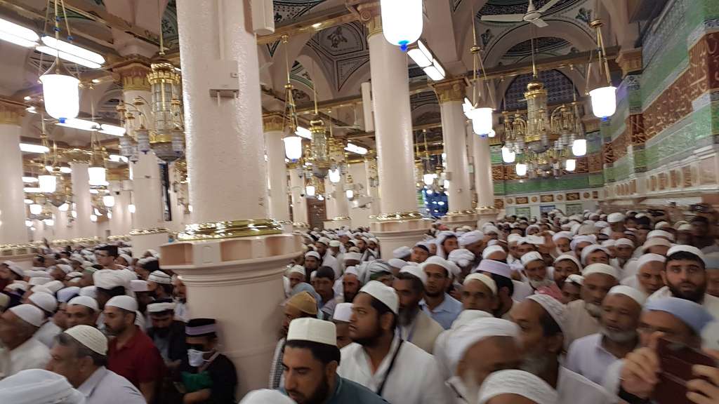 FOTO: Lautan Manusia di Raudhah