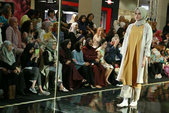 2Madison Tonjolkan Styling Kain Lokal