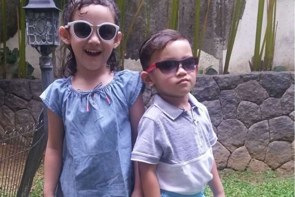 Intip Kehangatan Keluarga Arumi Bachsin dan Emil Dardak