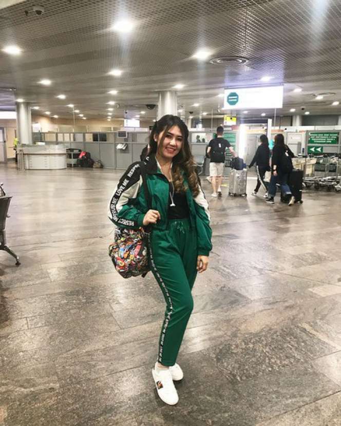 Menghitung Gaya Mewah Via Vallen, dari Sepatu Hingga Tas