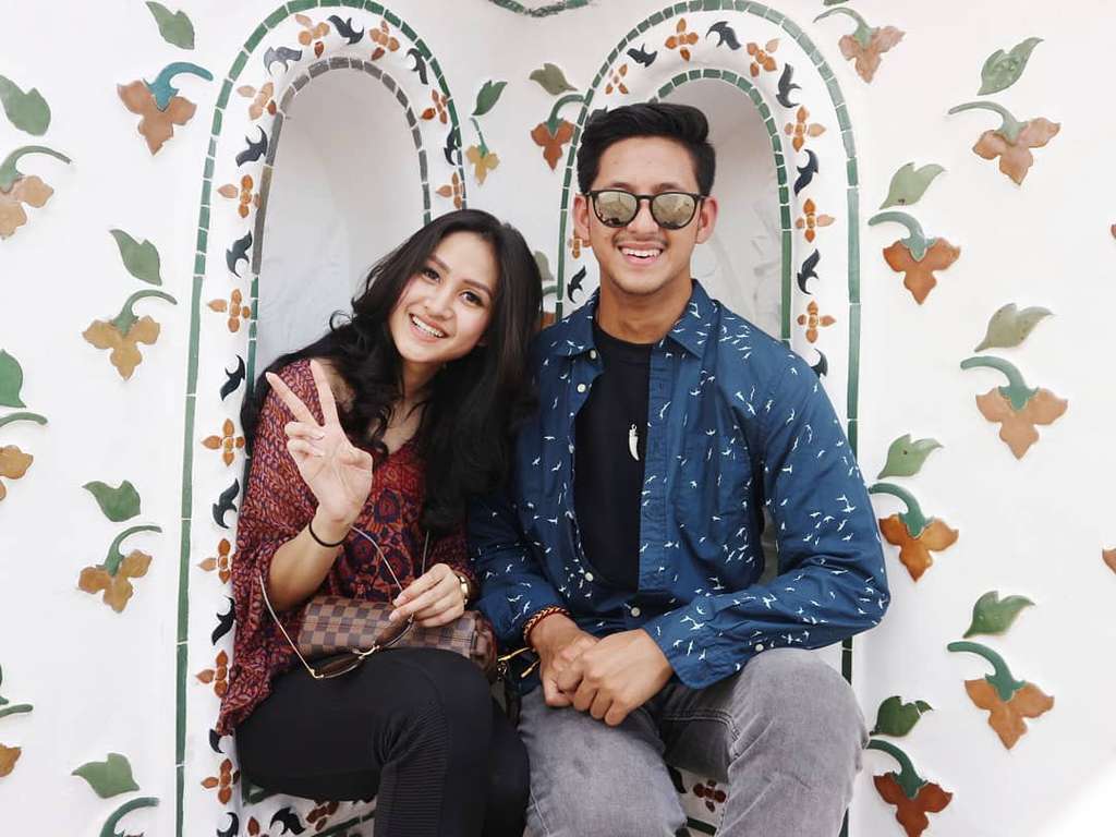Pesona Talita Bachtiar, Adik Ipar Tasya Kamila