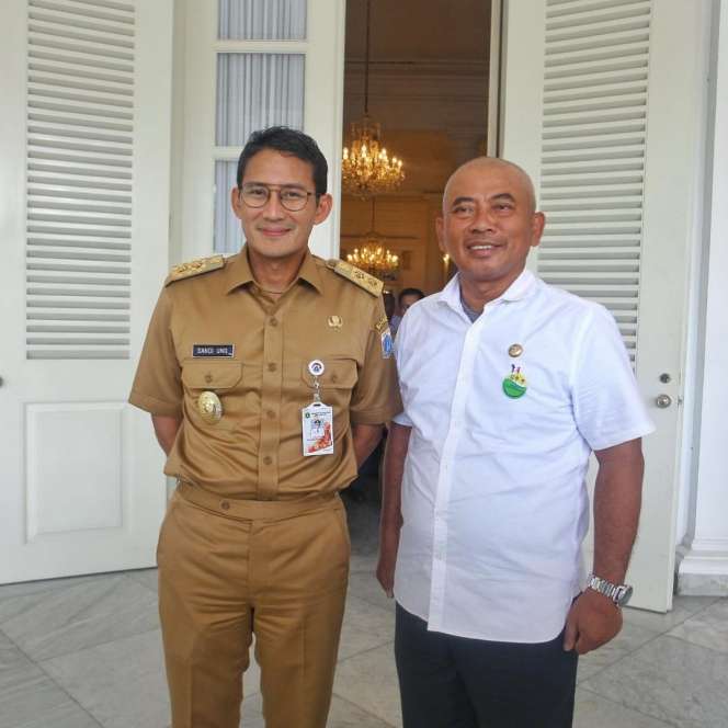 Gaya Bakal Cawapres Sandiaga, dari Sporty Hingga Lipbalm