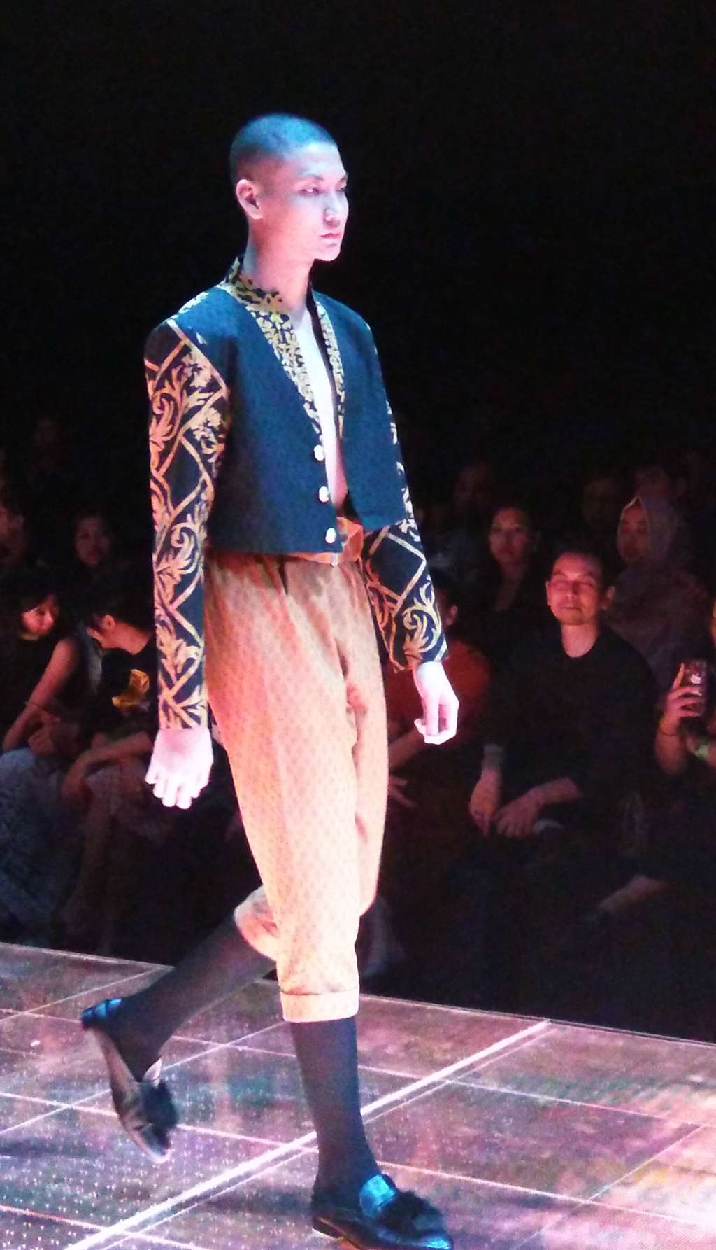 Parang Kencana Gabungkan Batik Tradisional Dengan Matador
