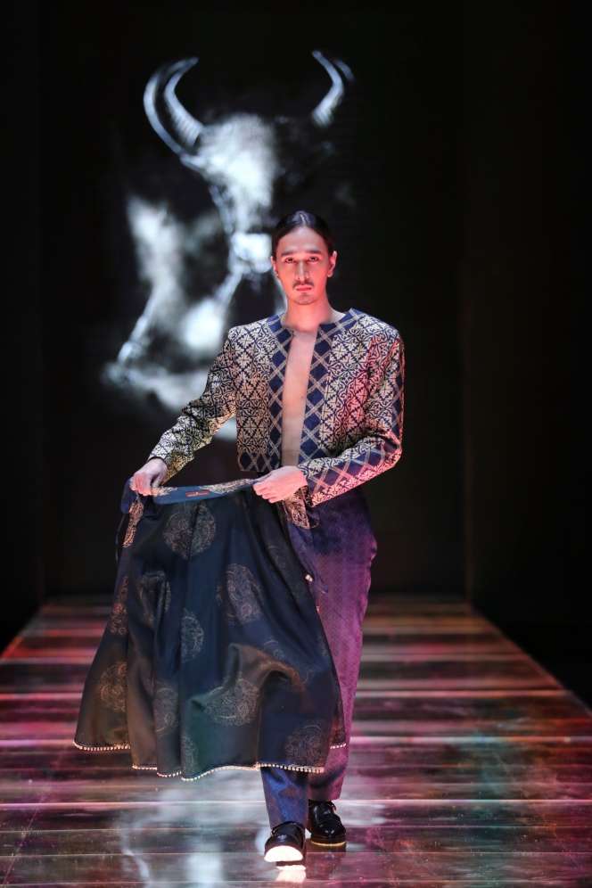 Keren! Batik Parang Kencana Bergaya Matador
