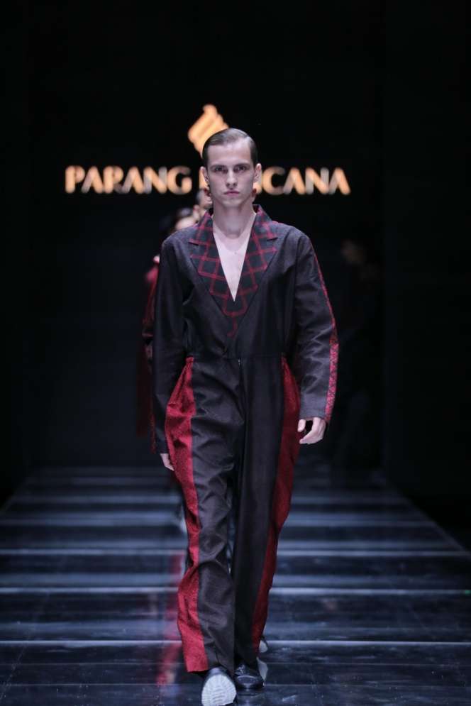 Keren! Batik Parang Kencana Bergaya Matador