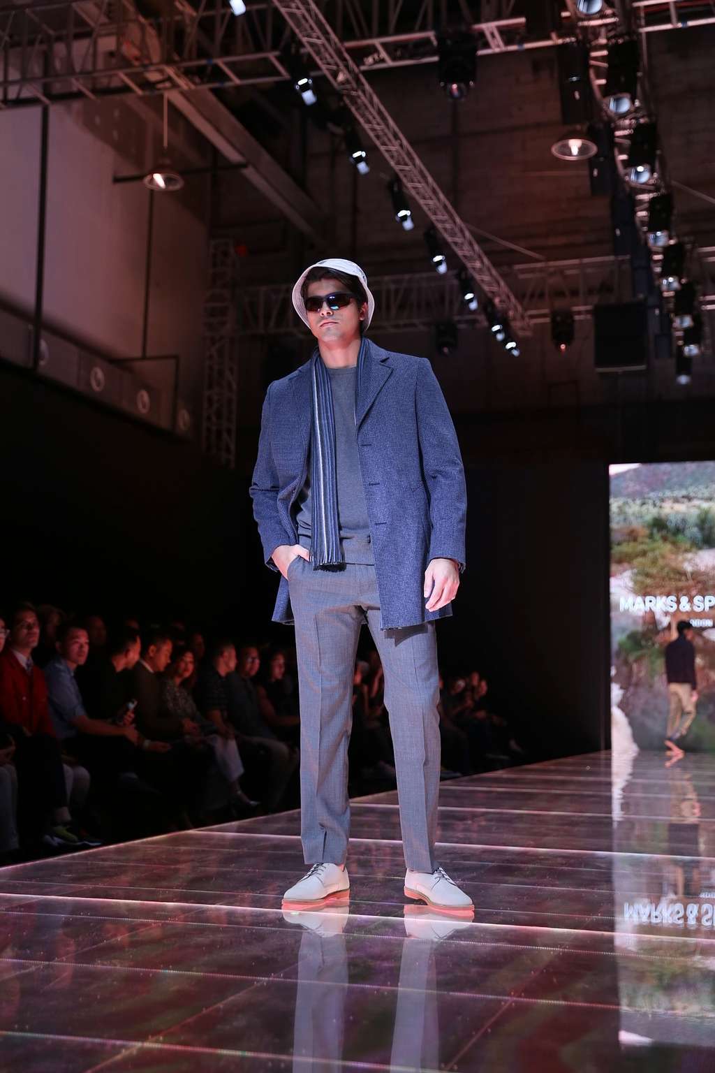 Koleksi Tren Baru Mode Pria Mark & Spencer, Seberapa Keren?