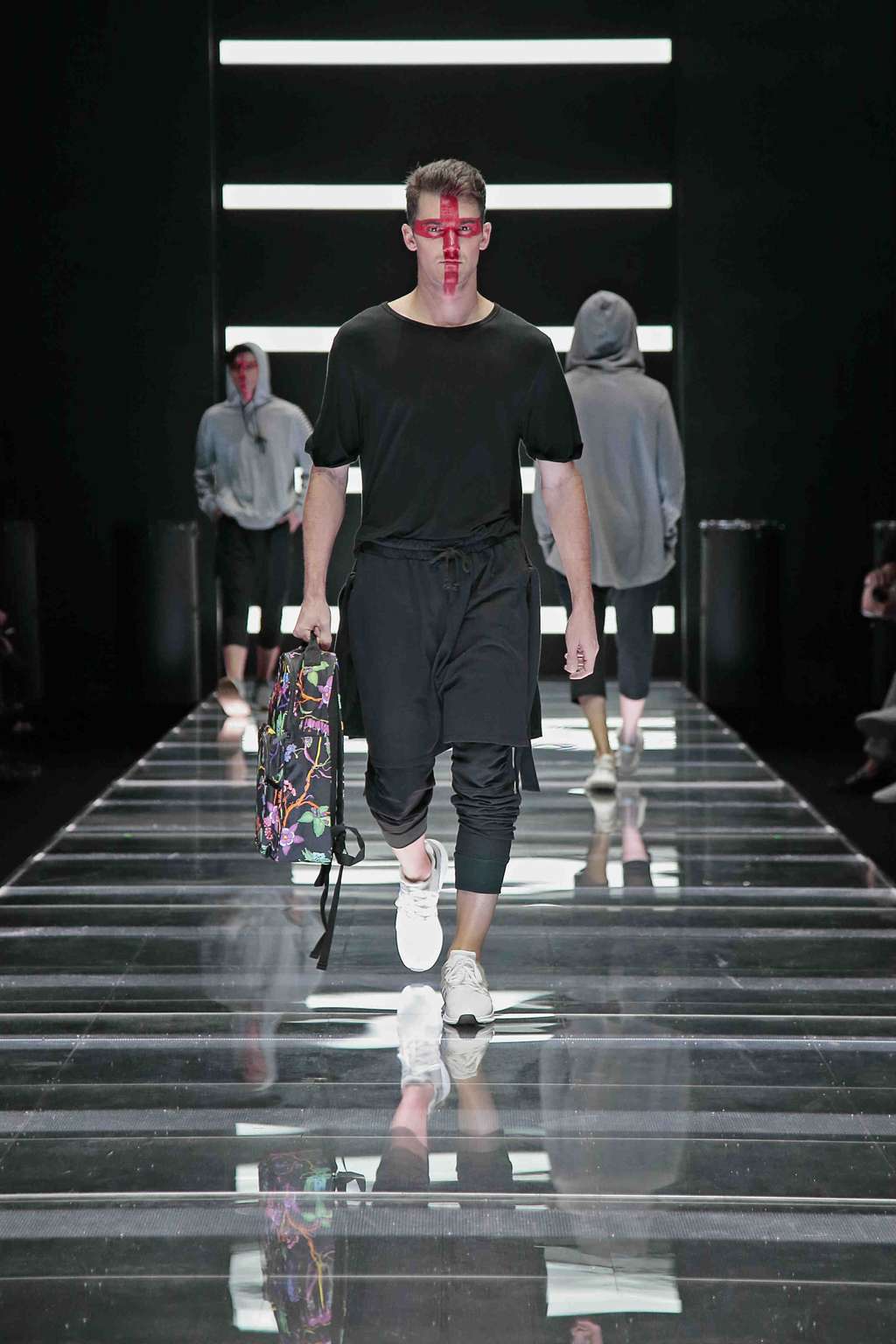 `Protagonyst Soldier`, Kejutan (X) S.M.L dan Mario Kahitna 