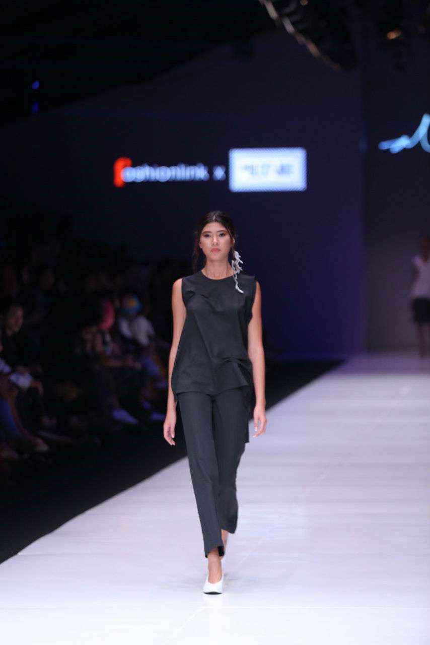Inspirasi Metropolis di Jakarta Fashion Week