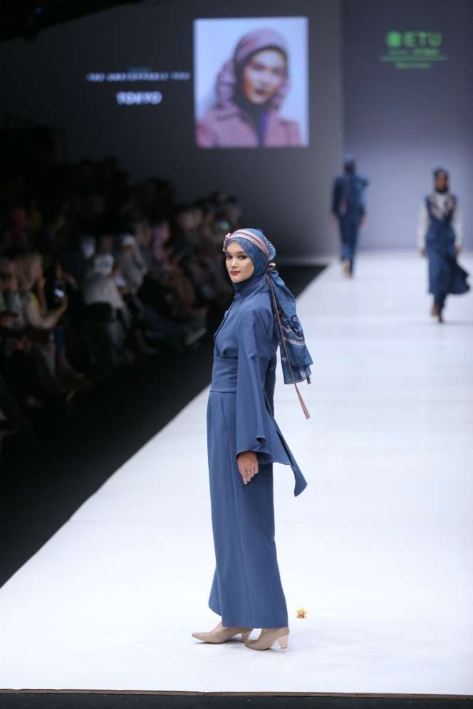 Hijab Rasa Tokyo Restu Anggraini 