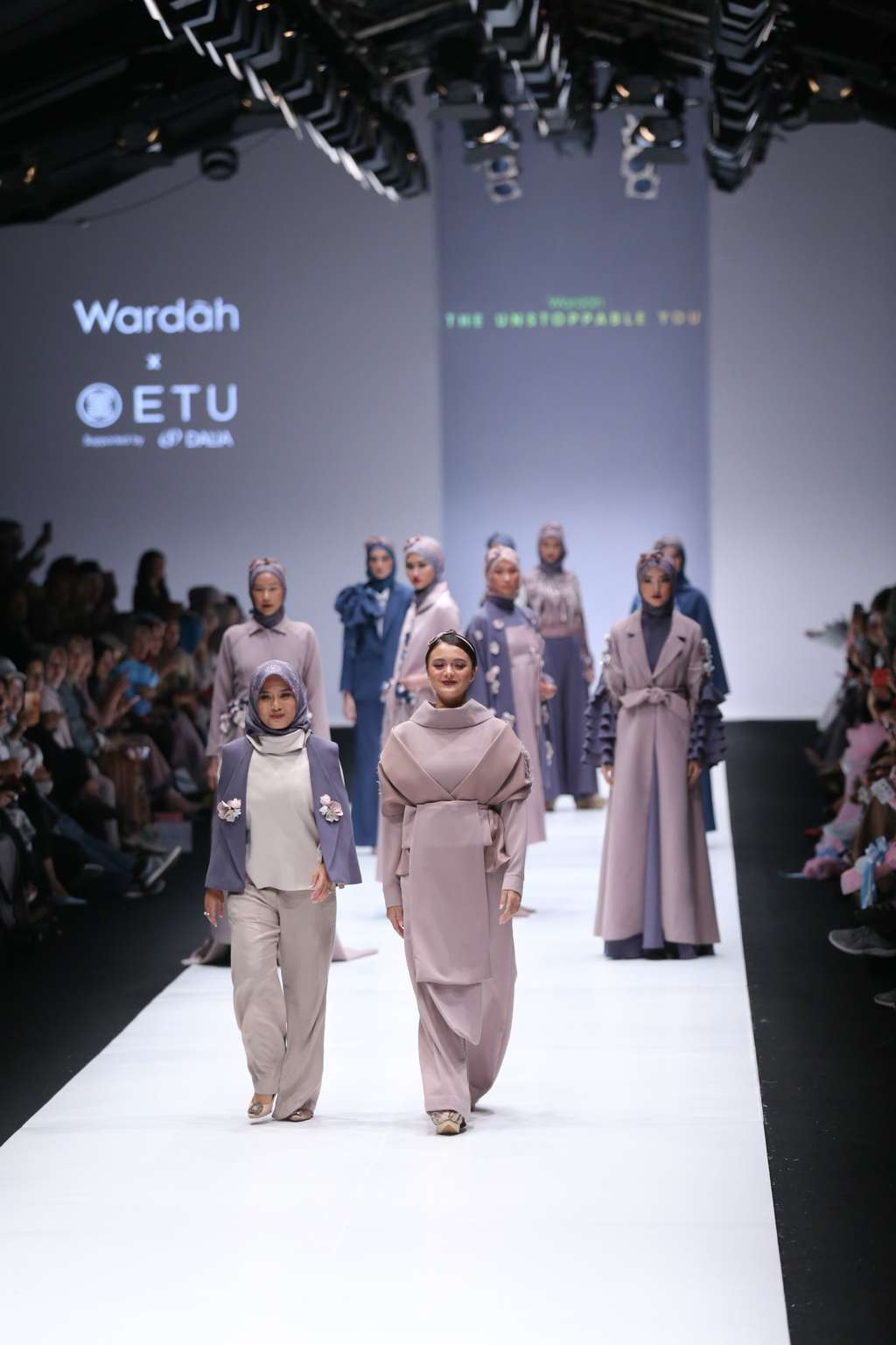 Hijab Rasa Tokyo Restu Anggraini 