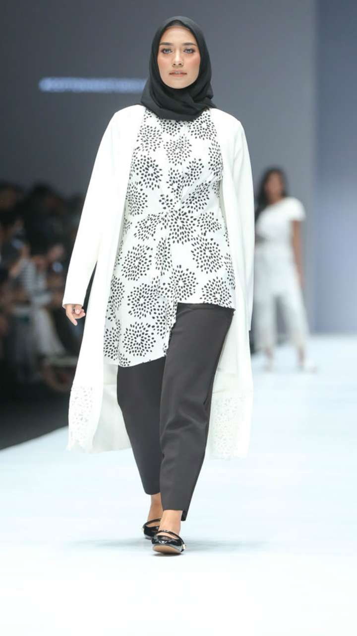 Momen Spesial Dian Sastro x Cotton Ink 
