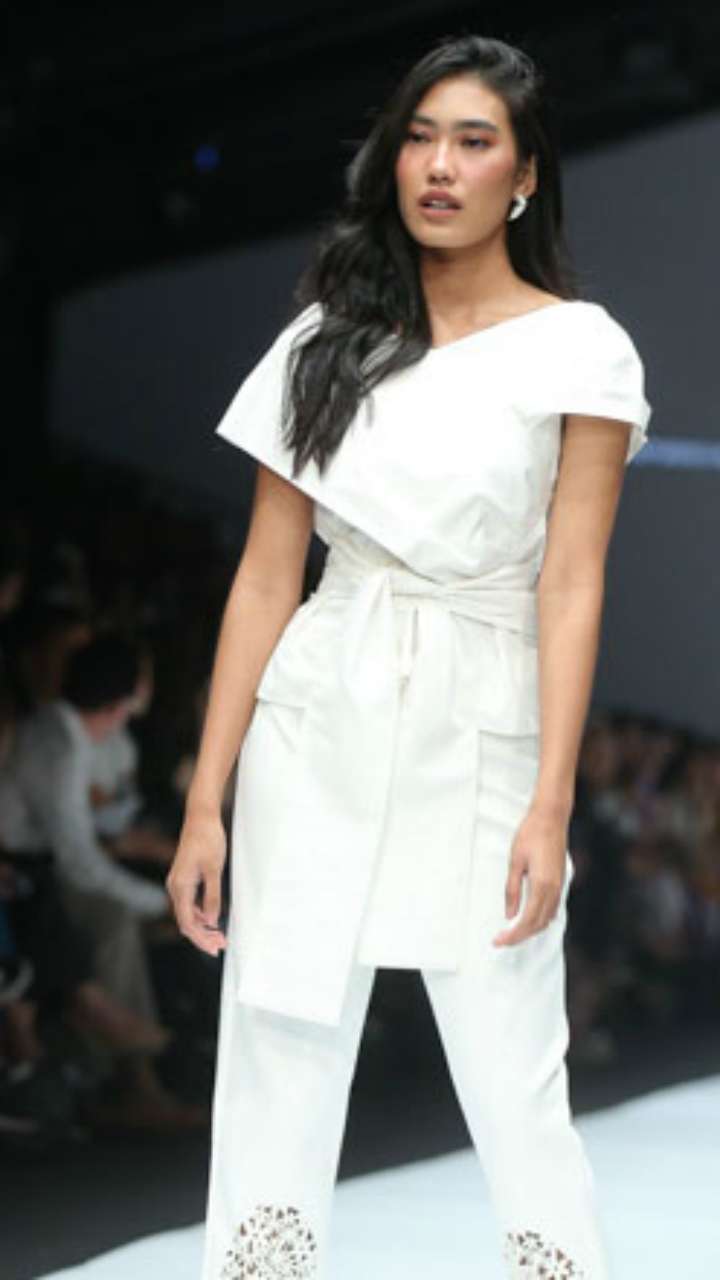 Momen Spesial Dian Sastro x Cotton Ink 