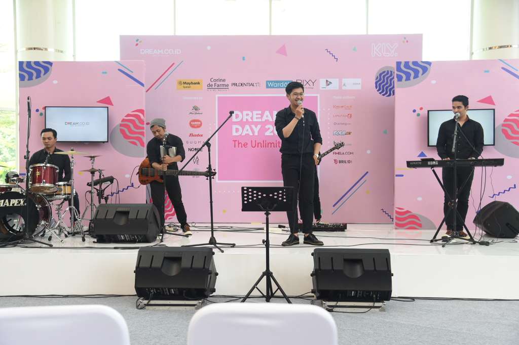 Kemeriahan Dream Day 2018 `The Unlimited Me` di Hari Pertama