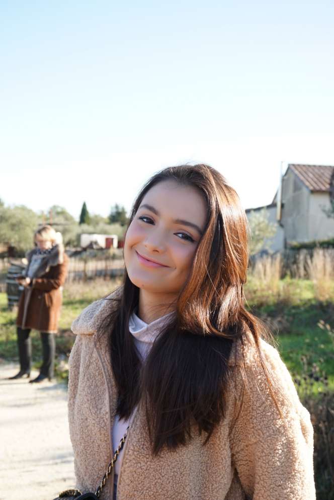 OOTD Amanda Rawles Travel in Style di Prancis