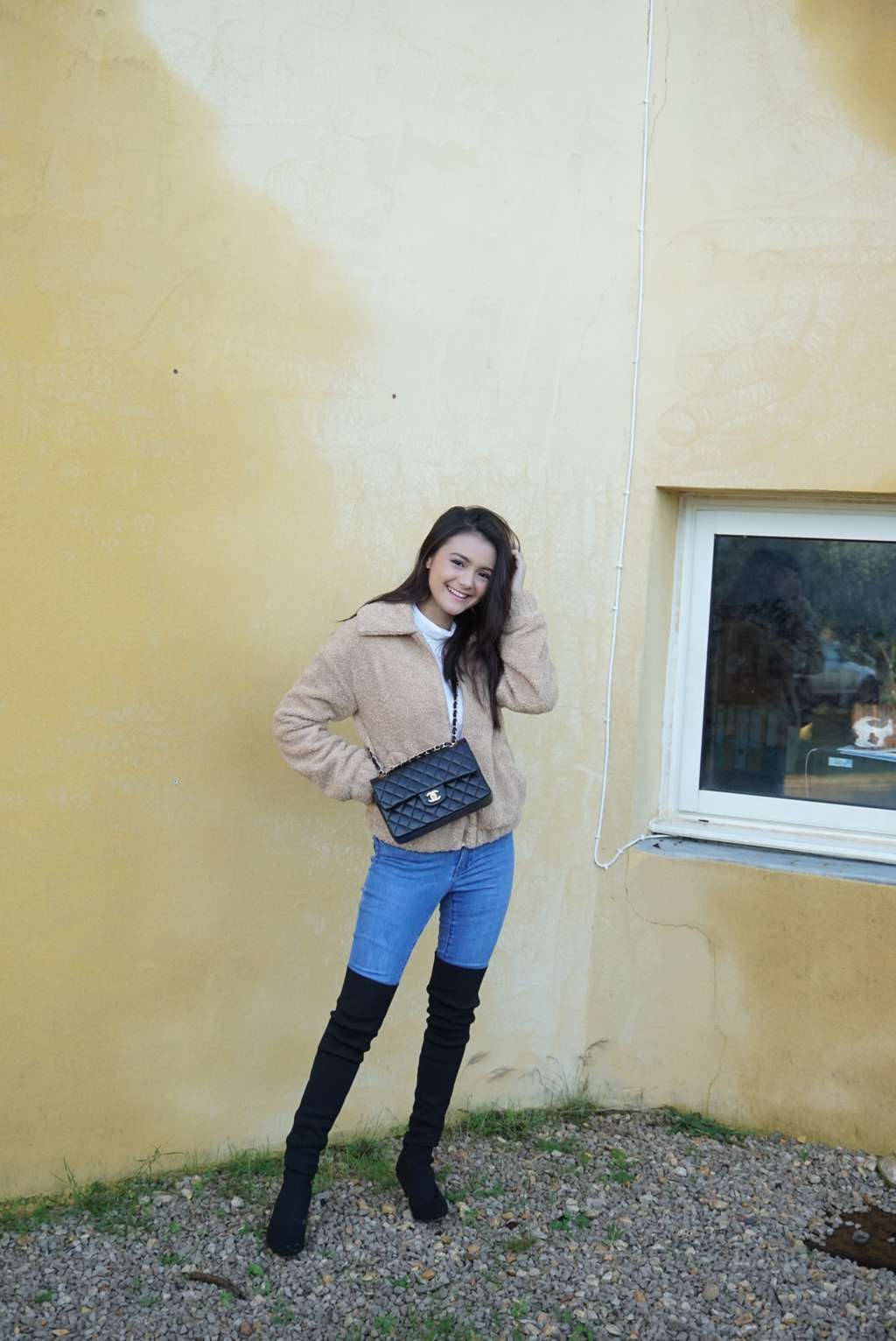 OOTD Amanda Rawles Travel in Style di Prancis