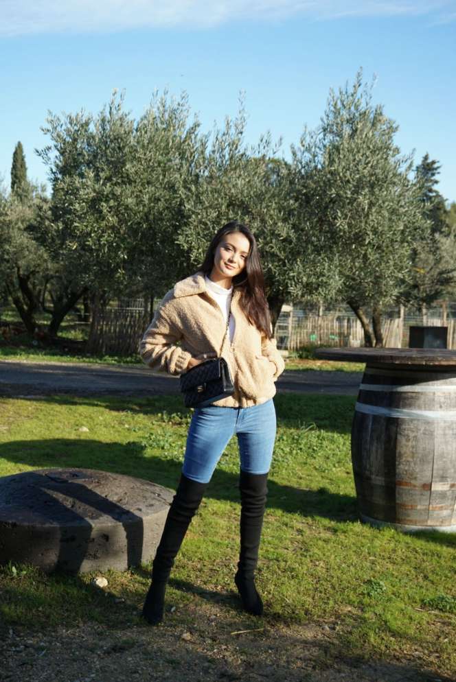 Inspirasi OOTD Keren 'Travel in Style Wardah' di Swiss-Prancis