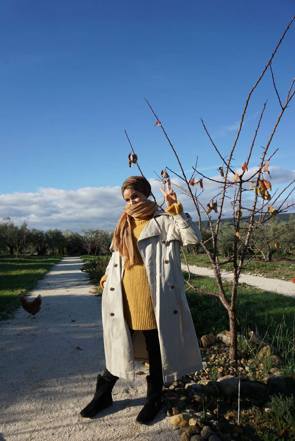 Inspirasi OOTD Keren 'Travel in Style Wardah' di Swiss-Prancis