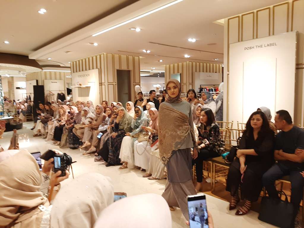 Koleksi Kolaborasi Ramadan Ria Miranda X Galeries Lafayete