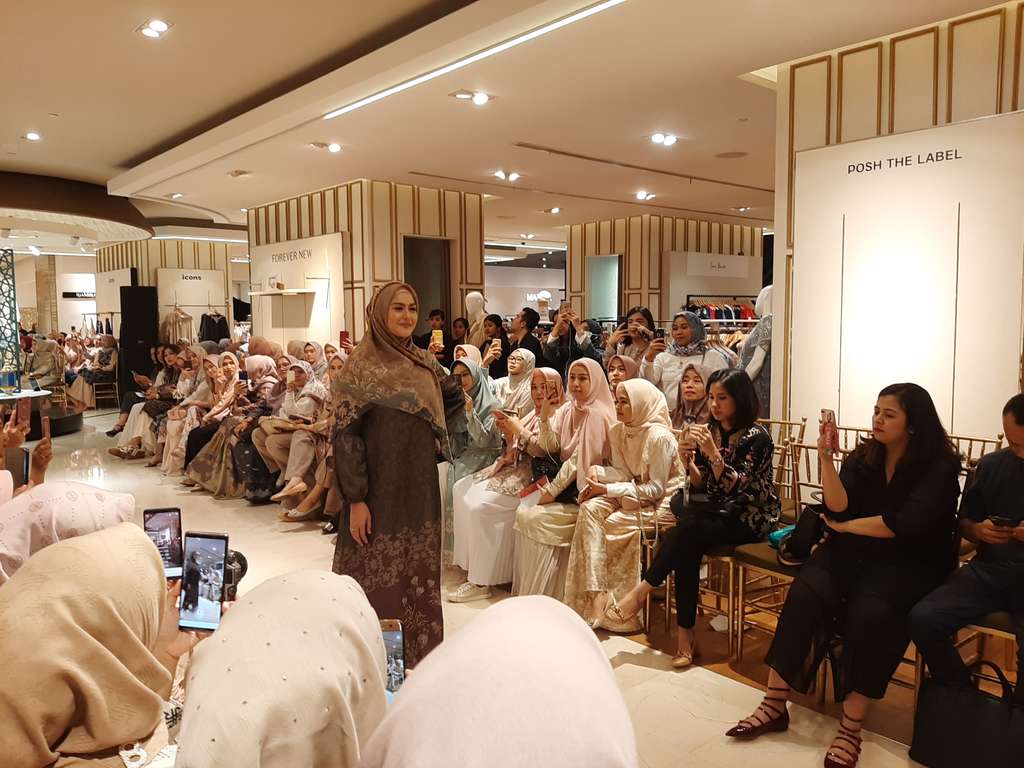 Koleksi Kolaborasi Ramadan Ria Miranda X Galeries Lafayete