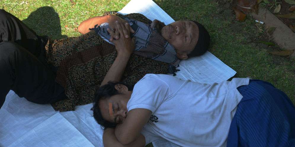 Ragam Aksi Pendemo di Sekitar Lokasi Sidang Putusan MK