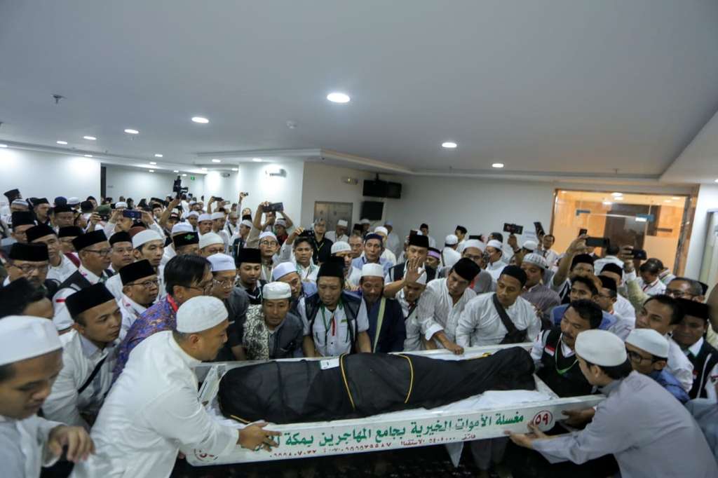 Foto Persiapan Pemakaman Mbah Moen di Mekah