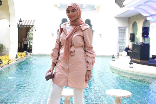 Gaya Hijab Modis Meisya Siregar