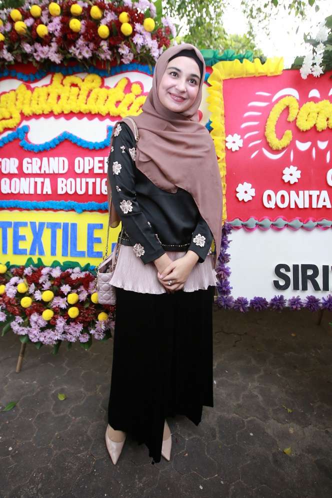 Tampilan Simple Nan Elegan Ala Shireen Sungkar