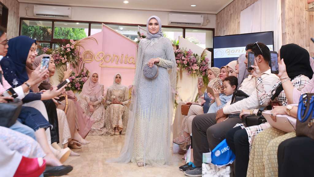 Koleksi Milestone Qonita Gholib
