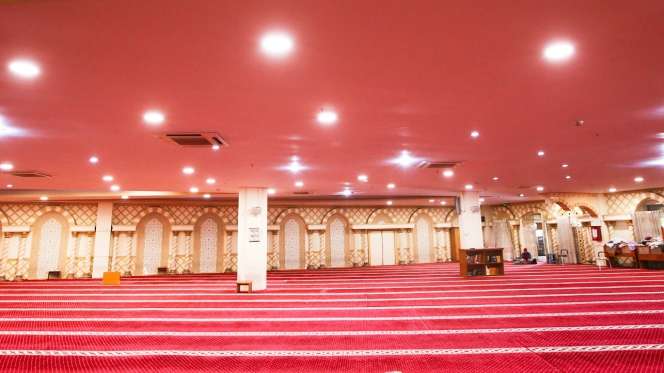 Masjid Nurul Iman, Oase di Puncak Hutan Beton Ibu Kota