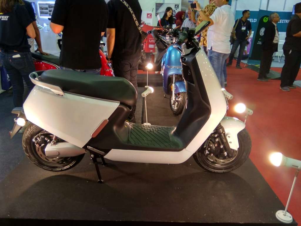 Deretan Mobil dan Motor listrik Imut Nan-Keren di IEMS 2019
