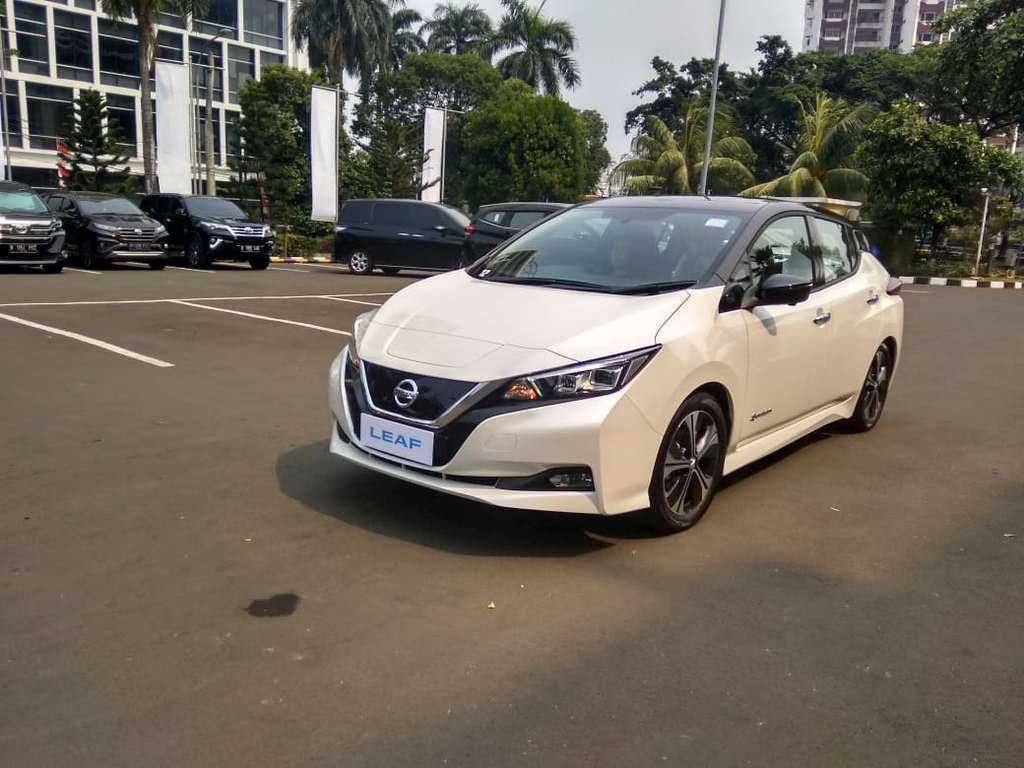 Mengaspal Tahun Depan, Catat Harga Mobil Listrik Nissan Leaf