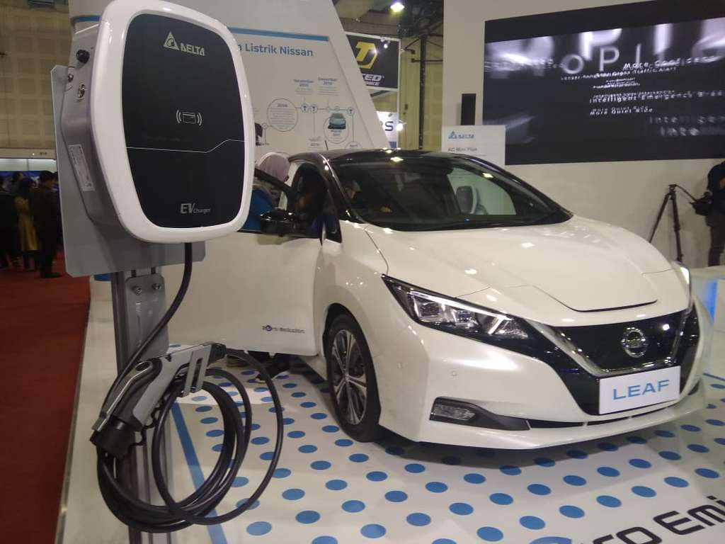 Mengaspal Tahun Depan, Catat Harga Mobil Listrik Nissan Leaf