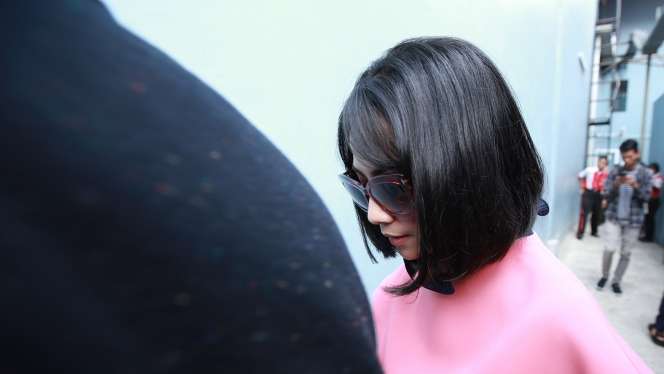 Reaksi Vanessa Angel Disinggung Soal Ayahnya