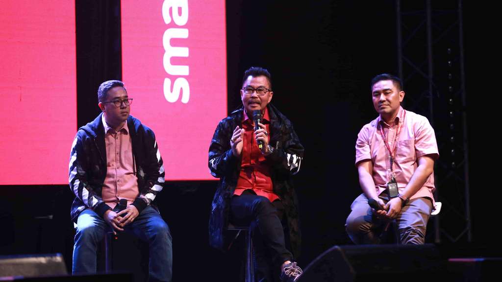 Jurus Ciamik Smartfren Agar Pelanggan Tetap Lengket 