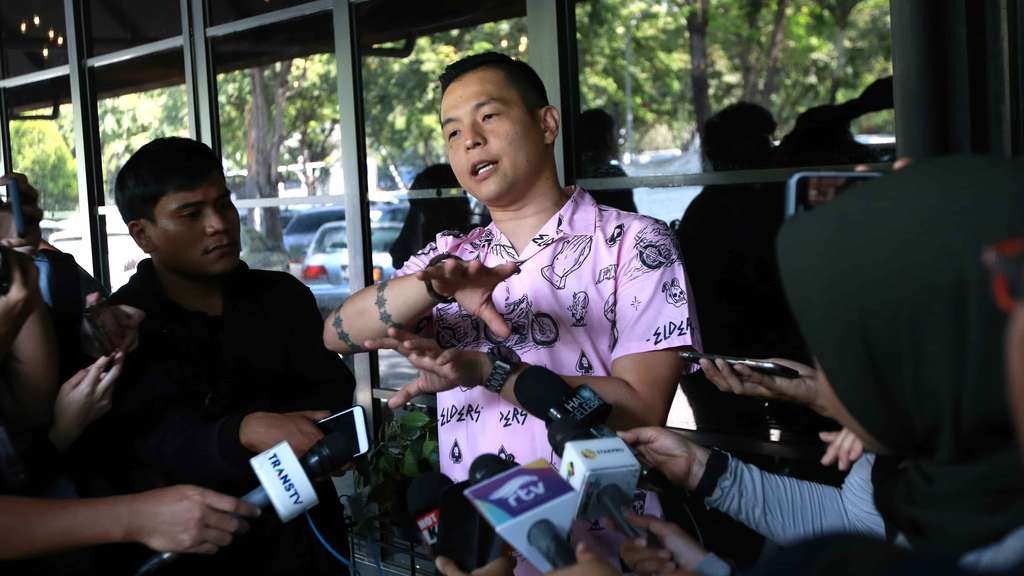 Cek Toko Sebelah Sulit Menembus China