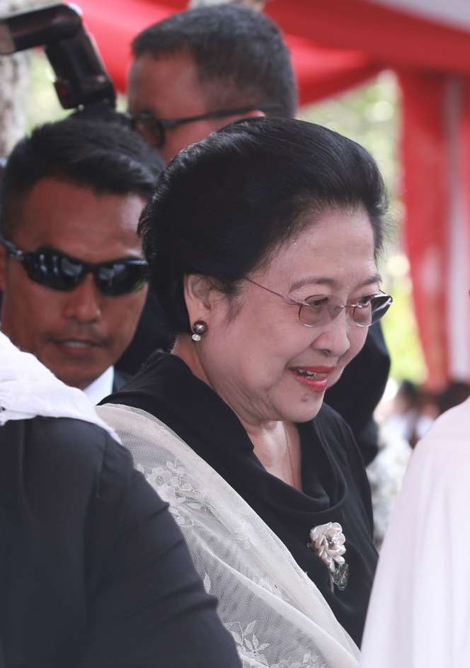 Deretan Artis dan Tokoh Politik di Pemakaman BJ Habibie