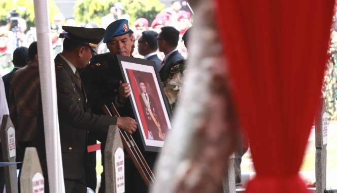 Suasana Khidmat Pemakaman BJ Habibie